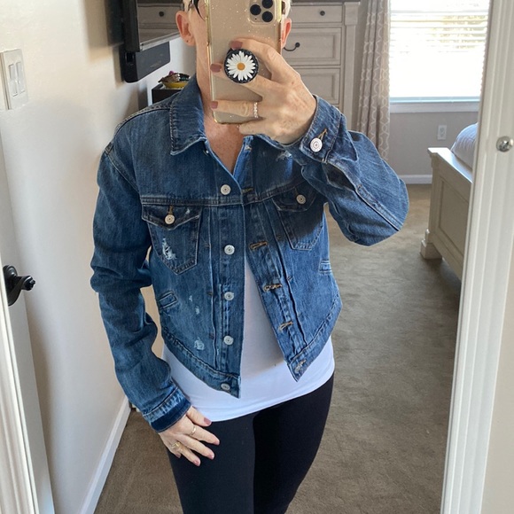 Old Navy Distressed Cropped Medium-Wash Jean Jacket - Picture 1 of 10